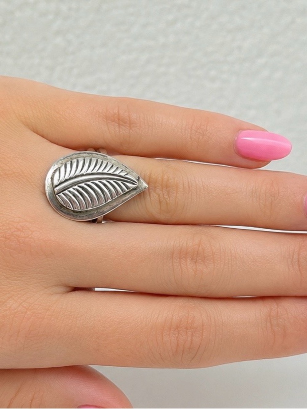 Steve Yellowhorse Sterling Silver Leaf Ring — Size 6